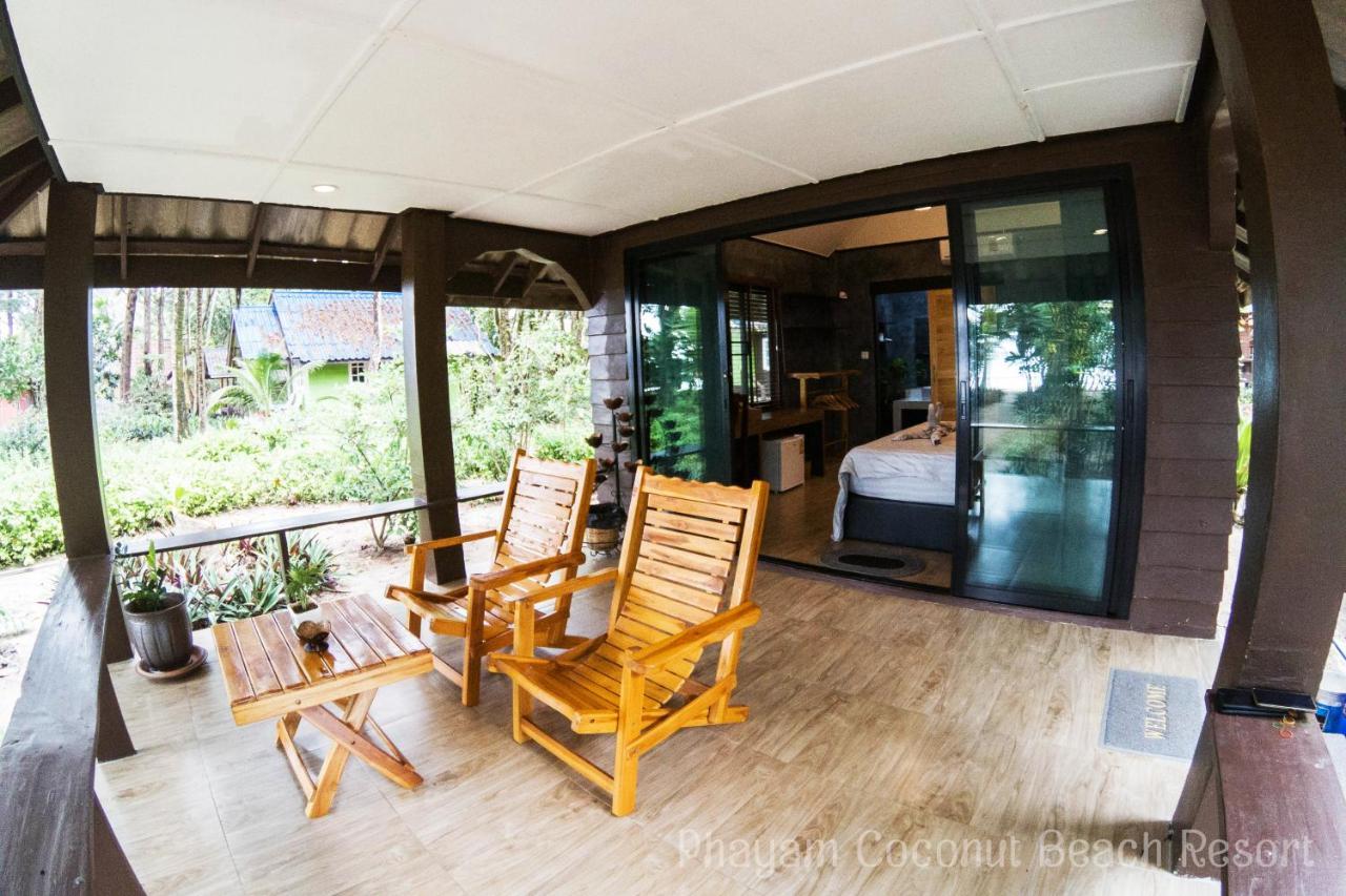Phayam Coconut Beach Resort Koh Phayam Bagian luar foto